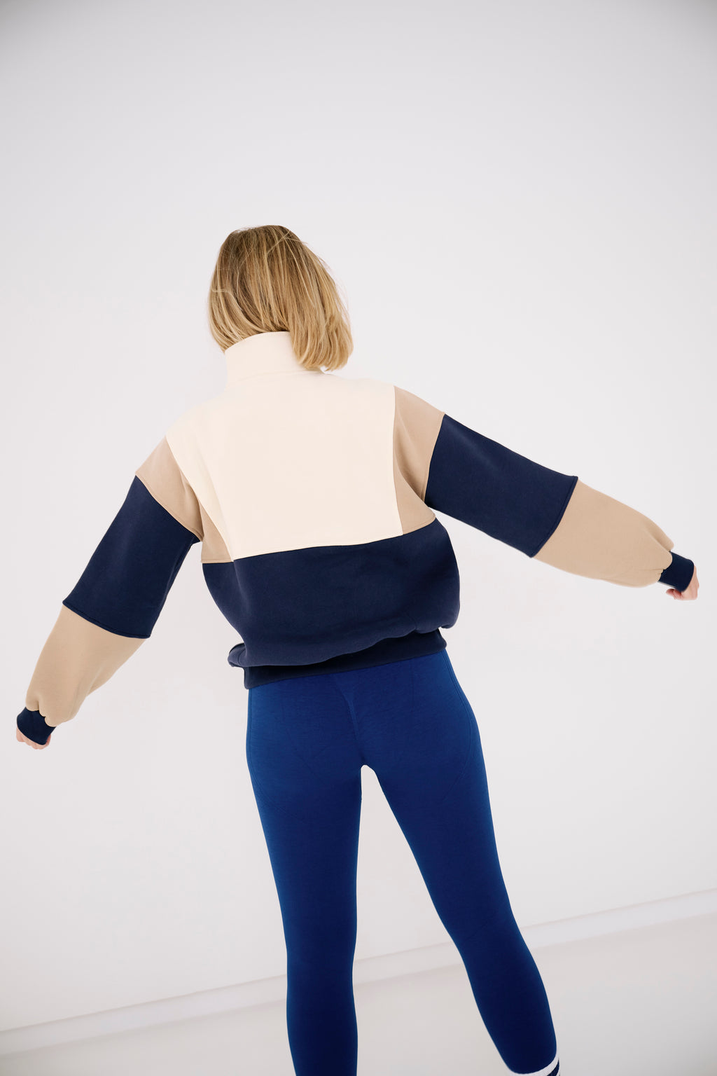 Royal Sweater - Blue/Beige/Creme